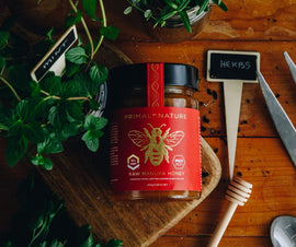 What Does Pure Mānuka Honey Look, Taste and Smell Like?